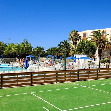 Vacancéole - Résidence L'ile D'or Aparthotel 2*