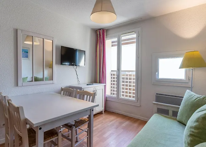 Vacanceole - L'ile D'or 2*