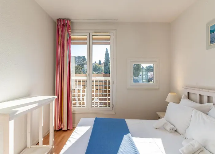 Vacanceole - L'ile D'or 2*
