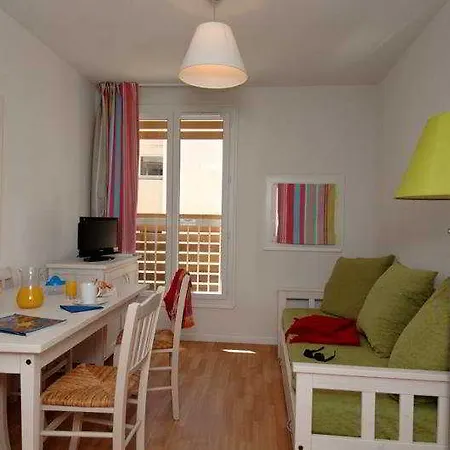 Vacancéole - Résidence L'ile D'or Aparthotel