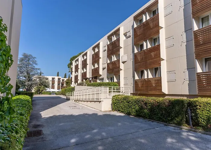 Vacanceole - L'ile D'or 2*